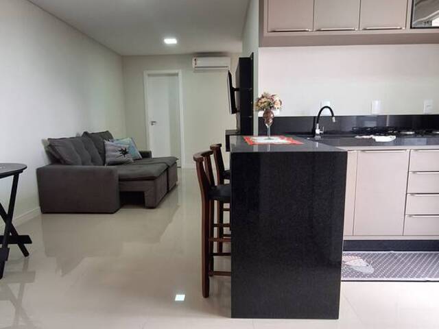 #410 - Apartamento para Venda em Navegantes - SC