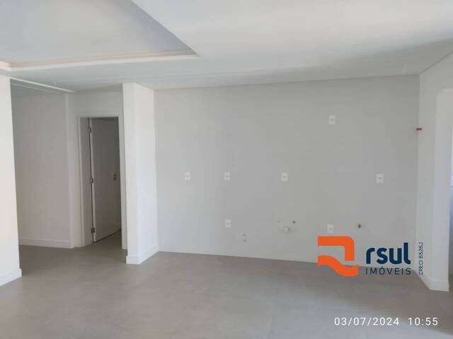 Apartamento para Venda em Navegantes - 5