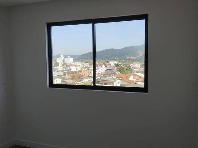 Apartamento para Venda em Navegantes - 4