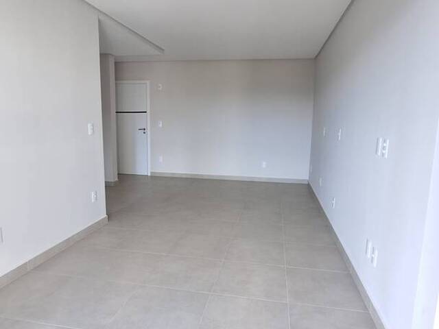 Apartamento para Venda em Navegantes - 5