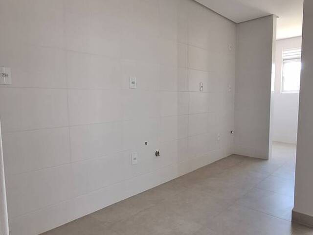 Apartamento para Venda em Navegantes - 5